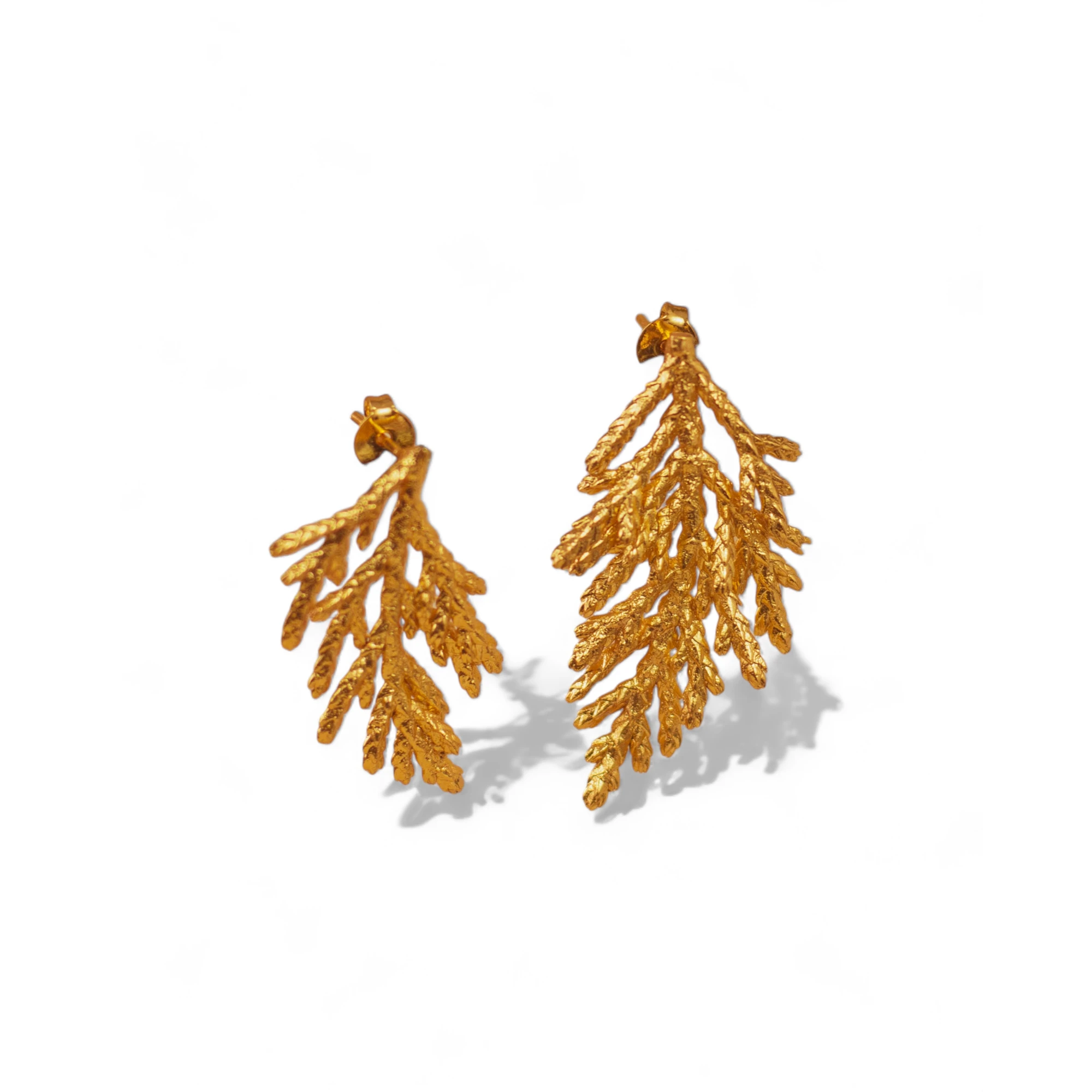 Aretes Hoja Pino Mediano